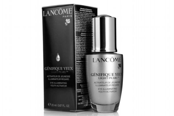 眼霜和眼部精华的区别,眼部精华霜和眼霜一样吗 眼霜和眼部精华的区别,眼部精华霜和眼霜一样吗