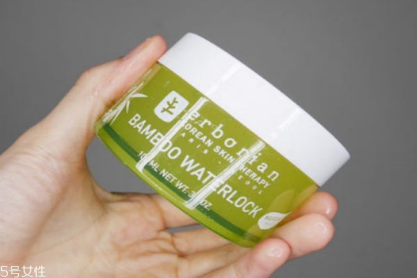 艾沸是几线品牌女装