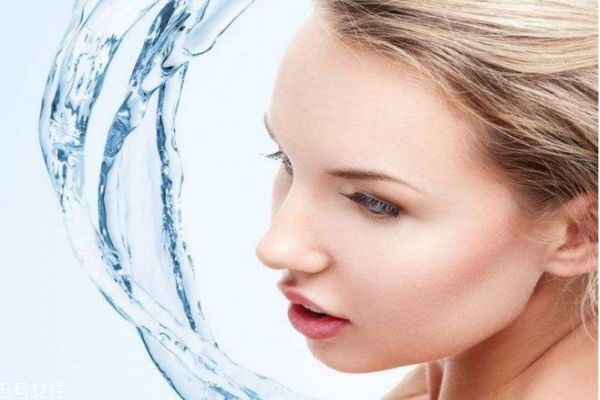 秋冬季节皮肤特别干怎么办,秋冬季皮肤干燥怎么办