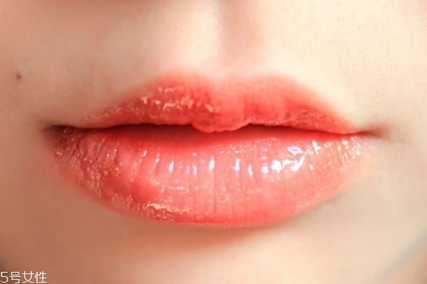 如何保养唇部?,唇部保养小知识 如何保养唇部?,唇部保养小知识