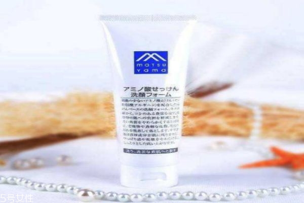 什么是皂基洗面奶,洗面奶里有皂基成分好不好