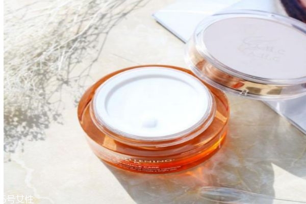 素颜霜到底是护肤品还是化妆品,素颜霜是彩妆还是护肤品