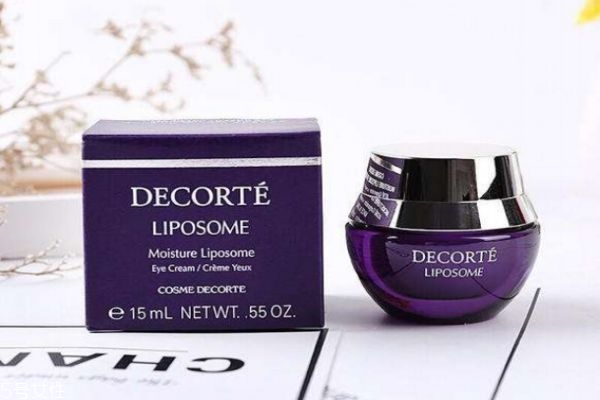 眼霜适合什么年龄段的人使用,眼霜从什么年龄开始用比较好