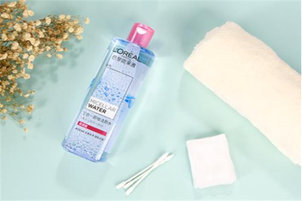 敏感肌用卸妆水比较好还是卸妆油比较好,敏感肌用什么卸妆水好