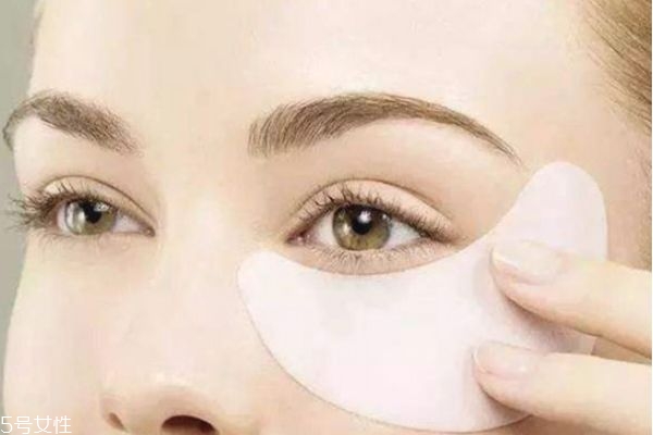 眼膜用在水乳前还是后,眼膜之前要用水乳吗? 眼膜用在水乳前还是后,眼膜之前要用水乳吗?