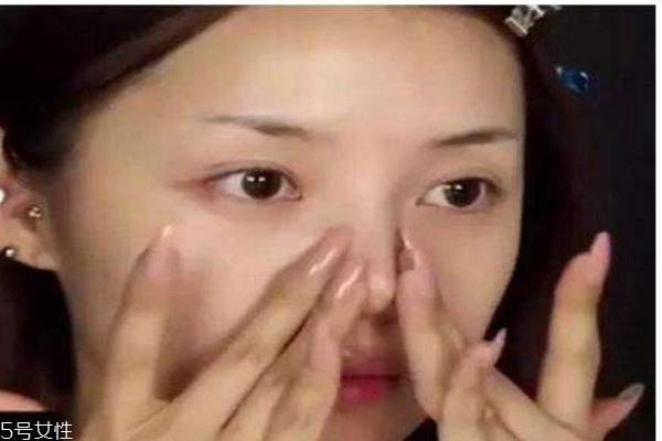 改善黄皮肤用什么护肤品,黄皮肤怎么用 改善黄皮肤用什么护肤品,黄皮肤怎么用