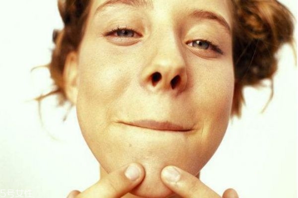 下巴长痘痘是怎么调理,下巴长痘痘是什么原因怎么调理怎么消除