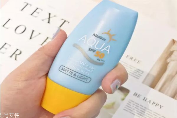 学生党必备防晒霜,适合学生党的防晒霜 学生党必备防晒霜,适合学生党的防晒霜