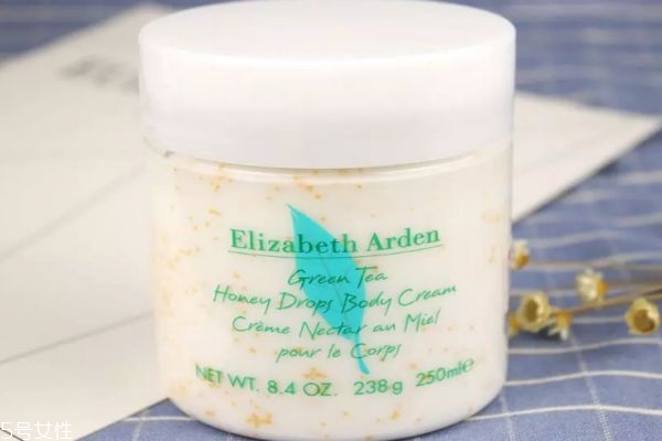 洗完澡擦身体乳好不好,每次洗完澡抹身体乳好么 洗完澡擦身体乳好不好,每次洗完澡抹身体乳好么