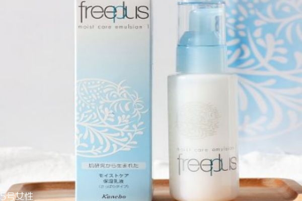 油性皮肤夏天可以不用乳液吗,油性皮肤夏天可以不用乳液吗会不会对脸部有什么影响