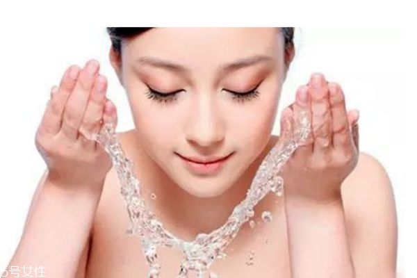 洗脸要用力搓吗,洗脸可以用力搓吗