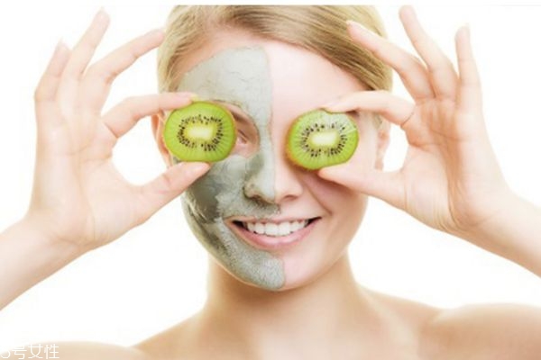 敷完面膜不洗脸的危害,敷面膜后不洗脸会怎么样