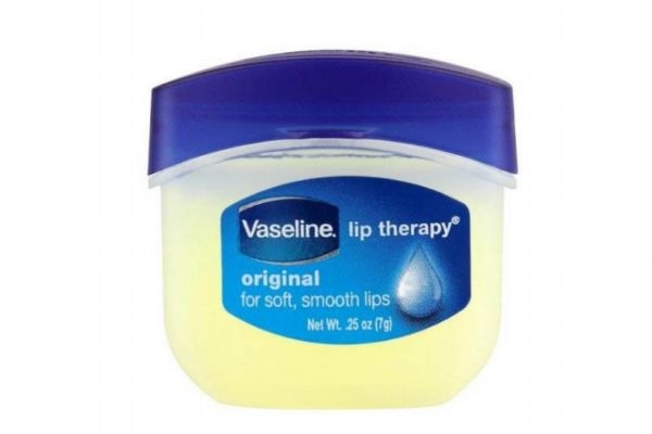 凡士林护肤剂怎么用,医用凡士林的用途美容