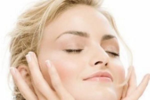 夏天如何护肤,夏天如何护肤步骤