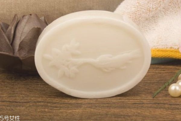 山羊奶的护肤品怎么样,山羊奶手工皂的功效和作用