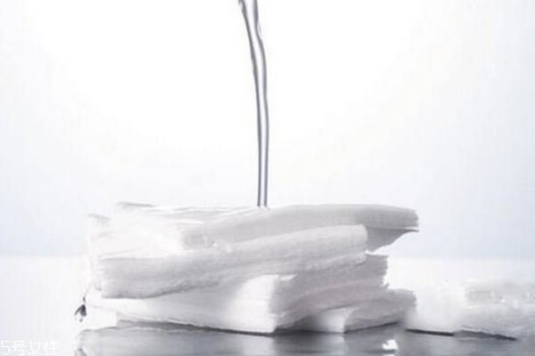 爽肤水和卸妆水的区别,卸妆水和爽肤水区别