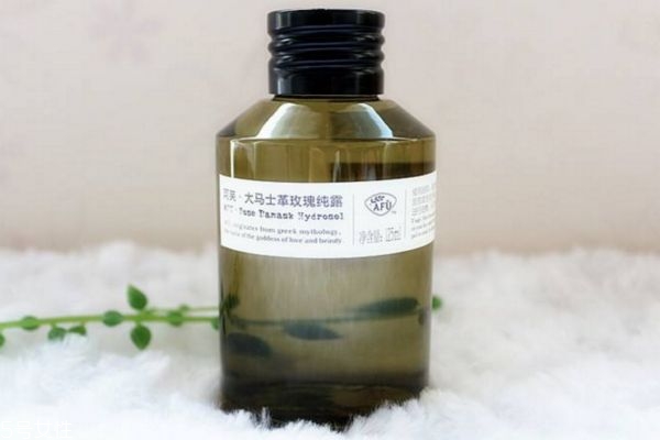 纯露用在护肤的哪一步,纯露应该在护肤的第几个步骤使用 纯露用在护肤的哪一步,纯露应该在护肤的第几个步骤使用