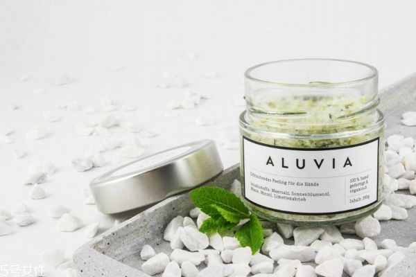 护肤品含有丙二醇好吗,丙二醇在化妆品