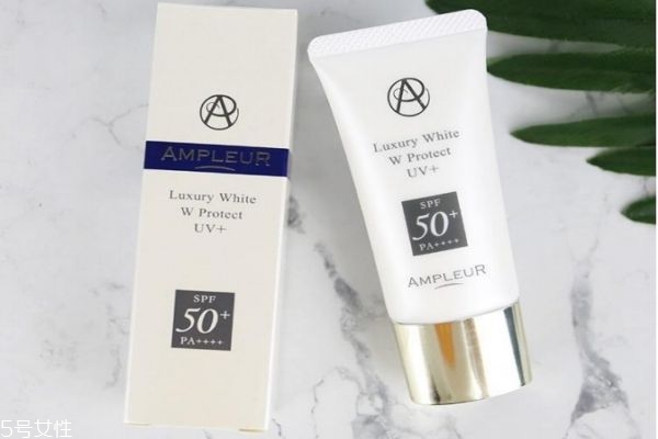 冬天用spf多少的防晒霜,日常使用防晒多少SPF合适