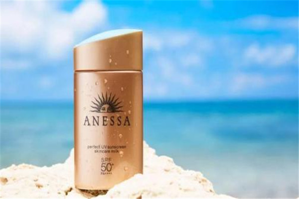 防晒霜和防晒喷雾的区别?,防护喷雾和防晒喷雾有什么区别