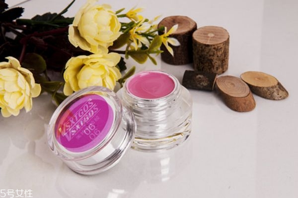 眼霜要早晚都用吗,眼霜晚上用好还是白天用好