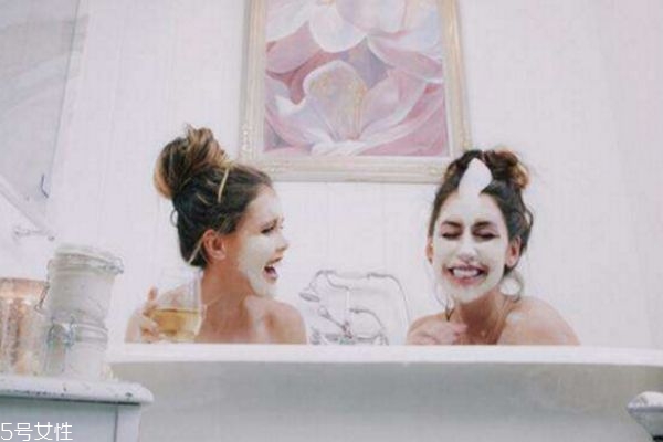 清洁面膜在洗澡前敷好还是洗澡后敷好,面膜是洗澡前敷还是洗澡后敷比较好