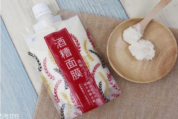 日本酒糟面膜使用方法及功效,日本酒糟面膜使用方法敷多久