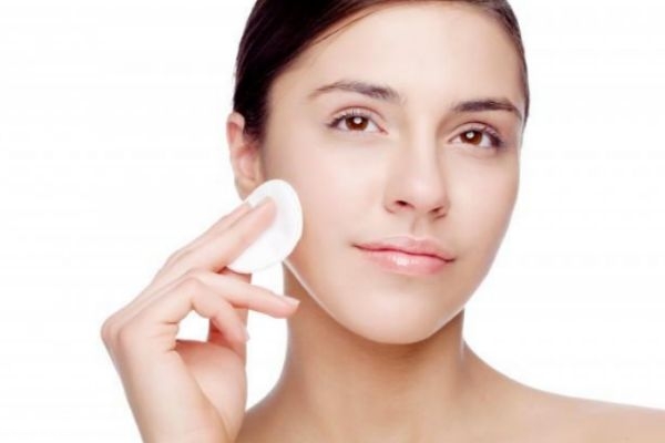 用肌底液的正确使用方法,肌底液应该在哪个步骤使用