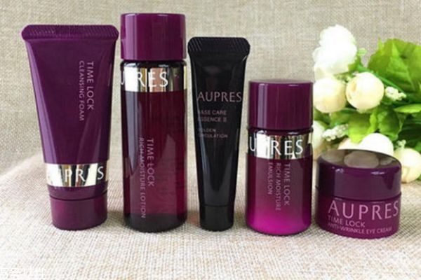 混合型肌肤护肤品推荐,混合皮肤适合什么护肤品最好 混合型肌肤护肤品推荐,混合皮肤适合什么护肤品最好