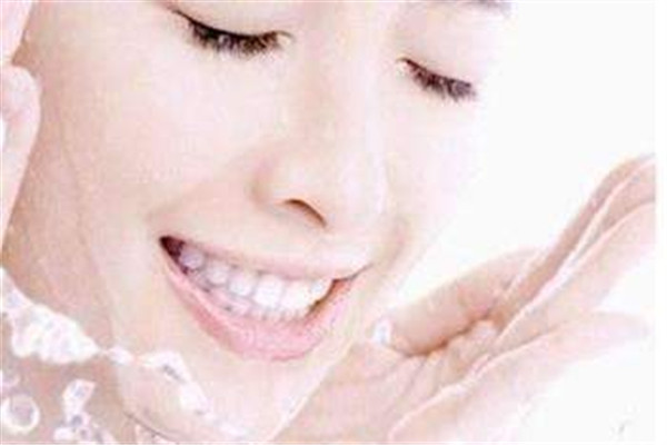 淘米水的功效有哪些,淘米水的功效和作用点 淘米水的功效有哪些,淘米水的功效和作用点