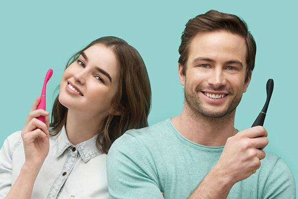 电动牙刷旋转式好还是声波式好,旋转牙刷和声波牙刷哪个好