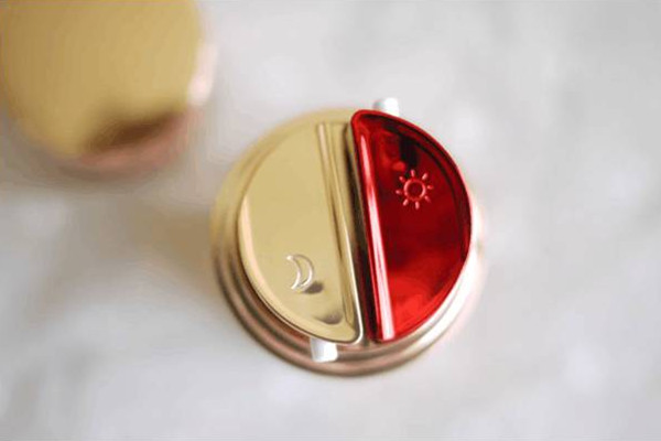 二十岁可以用眼霜吗,二十岁需要用眼霜吗