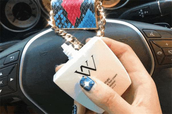 vn铂金包防晒和安耐晒对比,vn防晒霜怎么样 vn铂金包防晒和安耐晒对比,vn防晒霜怎么样