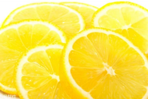 柠檬面膜的功效和作用,柠檬可以做面膜吗有什么效果呢