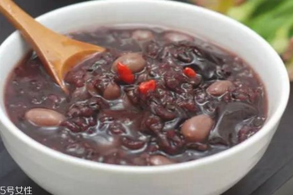 吃什么东西皮肤补水效果最好,吃什么补水最快最好