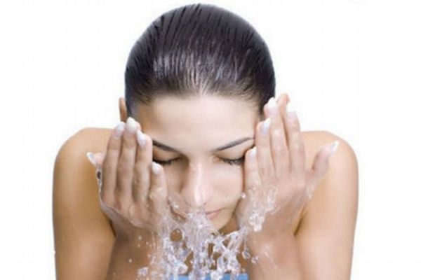 洗脸的误区,洗脸小知识 洗脸的误区,洗脸小知识