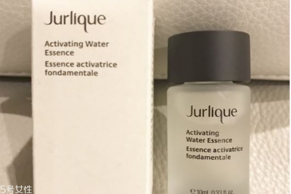 茱莉蔻精华水使用方法,茱莉蔻精华水使用顺序