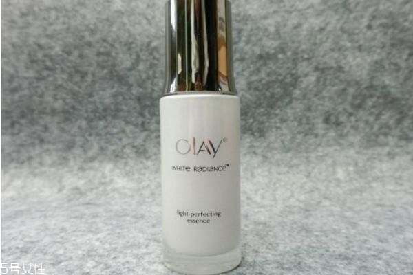 女人擦精华液有什么好处,女人用精华有什么作用