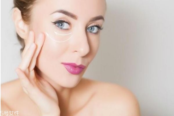 眼霜精华和眼霜的区别,眼霜和眼部精华液的区别