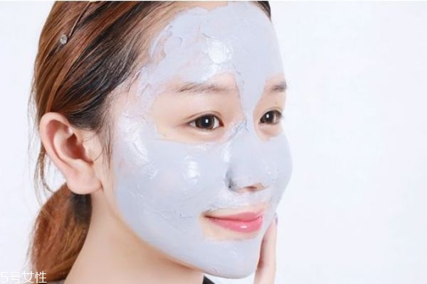 面膜可以敷在泥膜上面吗,敷完泥膜后可以敷面膜吗 面膜可以敷在泥膜上面吗,敷完泥膜后可以敷面膜吗