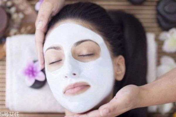 面膜精华液怎么用,精华面膜的正确用法