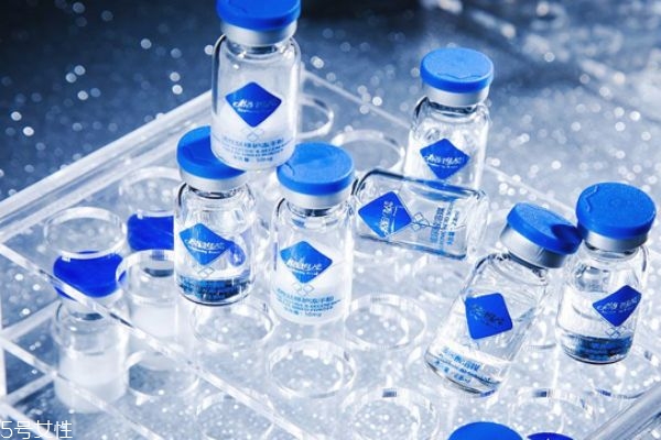 冻干粉和水乳怎么使用才是正确的,冻干粉是在水乳前用还是水乳后用