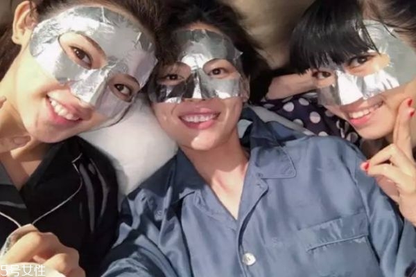 雅诗兰黛密集修护肌透面膜怎么用,雅诗兰黛密集修护肌透面膜需要洗吗