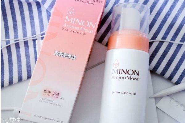 氨基酸洗面奶的副作用有哪些,氨基酸洗面奶的副作用和不良反应 氨基酸洗面奶的副作用有哪些,氨基酸洗面奶的副作用和不良反应