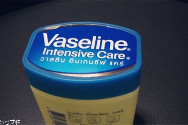 凡士林的作用和用途祛痘,凡士林的作用和用途及副作用 凡士林的作用和用途祛痘,凡士林的作用和用途及副作用