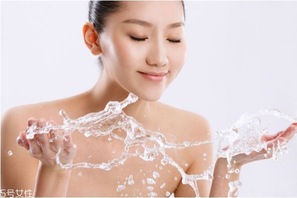 十大美白保湿护肤品排行榜,美白保湿护肤品排行榜