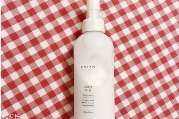shiro身体乳好用吗,shiro身体乳真假对比