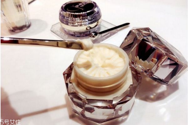 适合干皮的抗皱面霜,适合干皮的面霜推荐