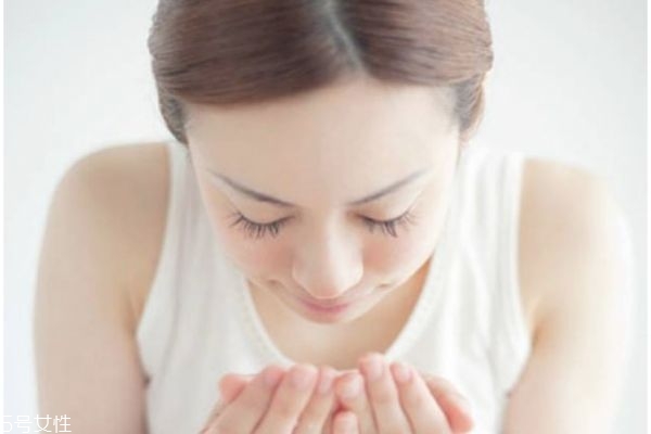 冬季皮肤补水小妙招,冬天肌肤如何补水 冬季皮肤补水小妙招,冬天肌肤如何补水