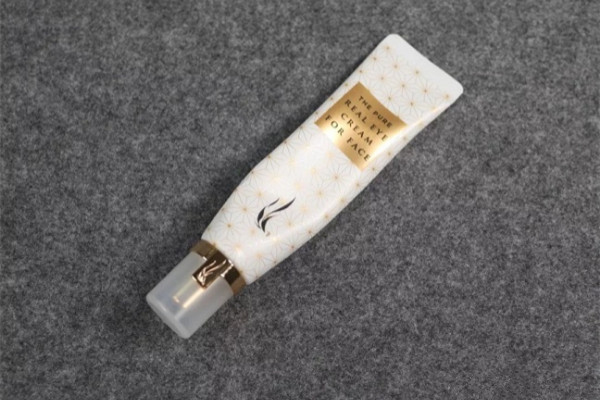 保湿型眼霜,保湿型眼霜哪个牌子好